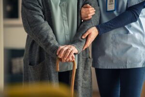 A GUIDE TO CARING FOR ELDERLY PARENTS
