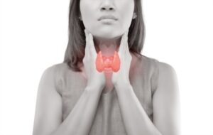 WHAT ARE THE SIGNS OF THYROID DISEASE?